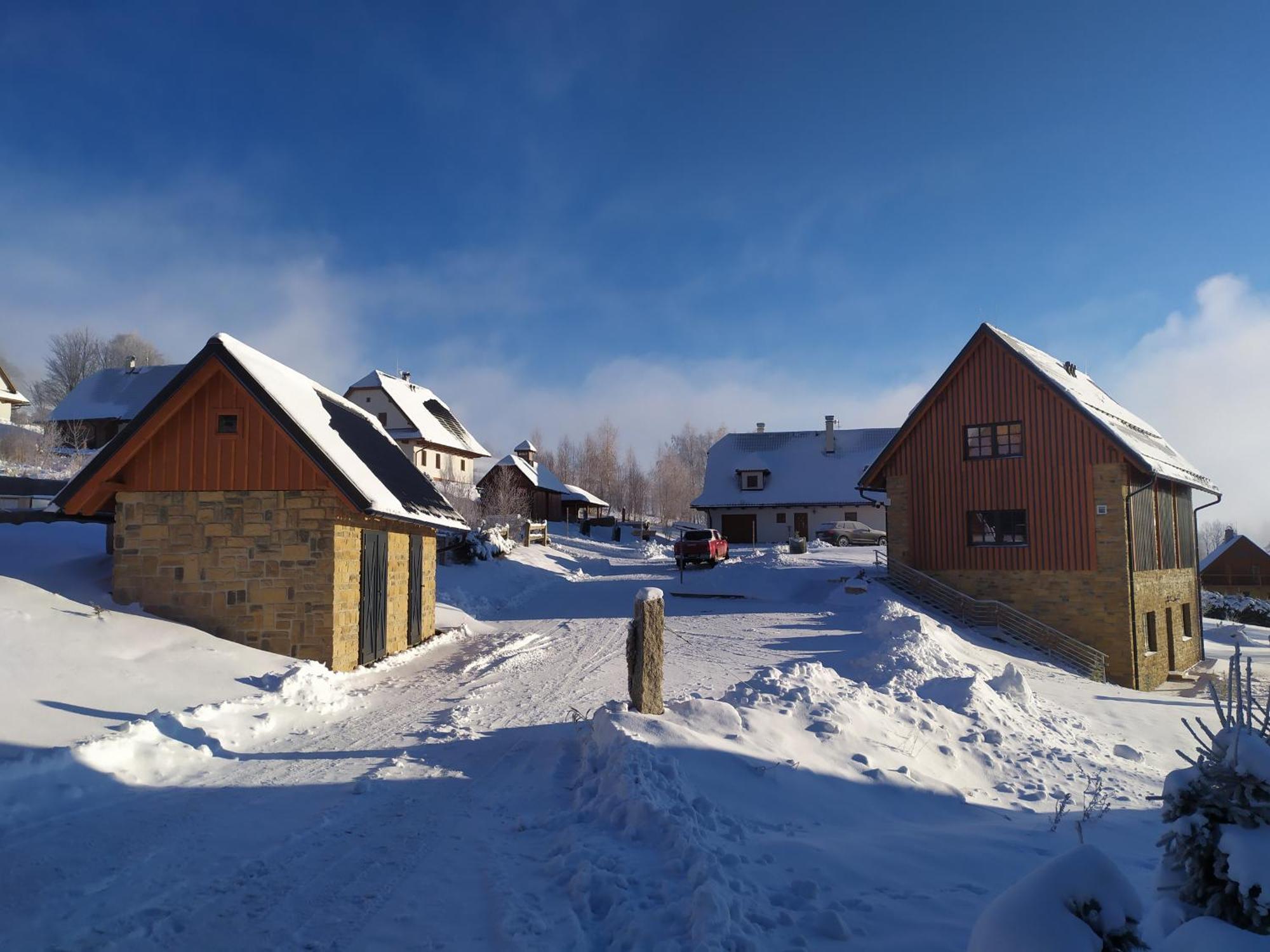 Chalupy ABJ a Apartmány ve Stodole ABJ Kraličák Stare Mesto  Exterior photo